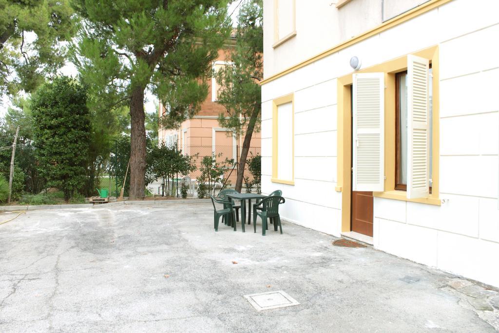 Pino Marittimo Bed & Breakfast Civitanova Marche Luaran gambar
