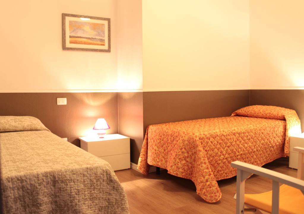 Pino Marittimo Bed & Breakfast Civitanova Marche Bilik gambar