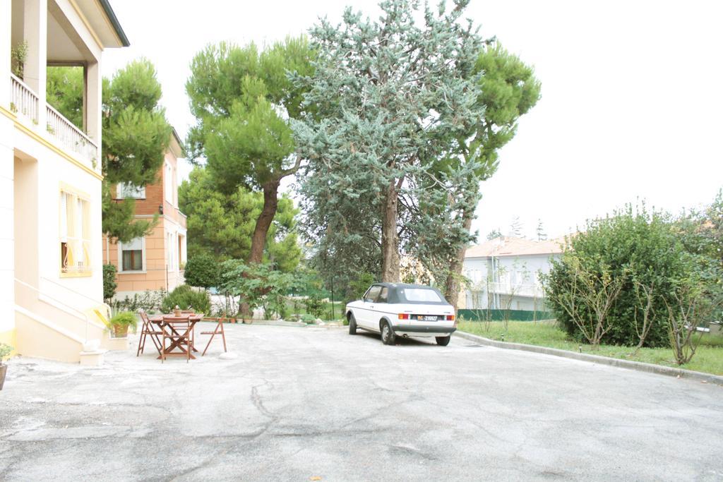 Pino Marittimo Bed & Breakfast Civitanova Marche Luaran gambar